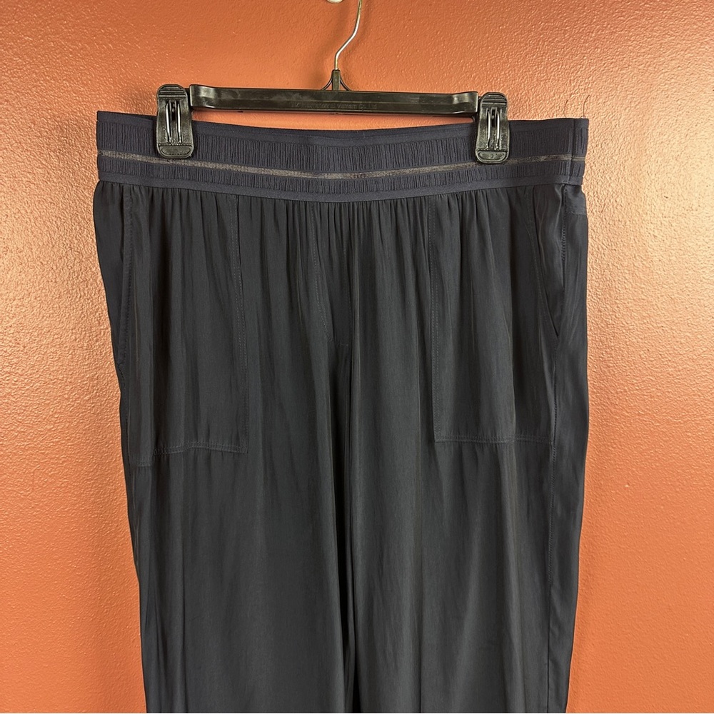 LOLA & SOPHIE D-SATIN CROPPED JOGGER Size large pull on color nightwatch - Picture 5 of 10